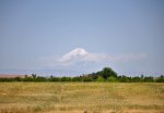 Au loin, le mont Ararat